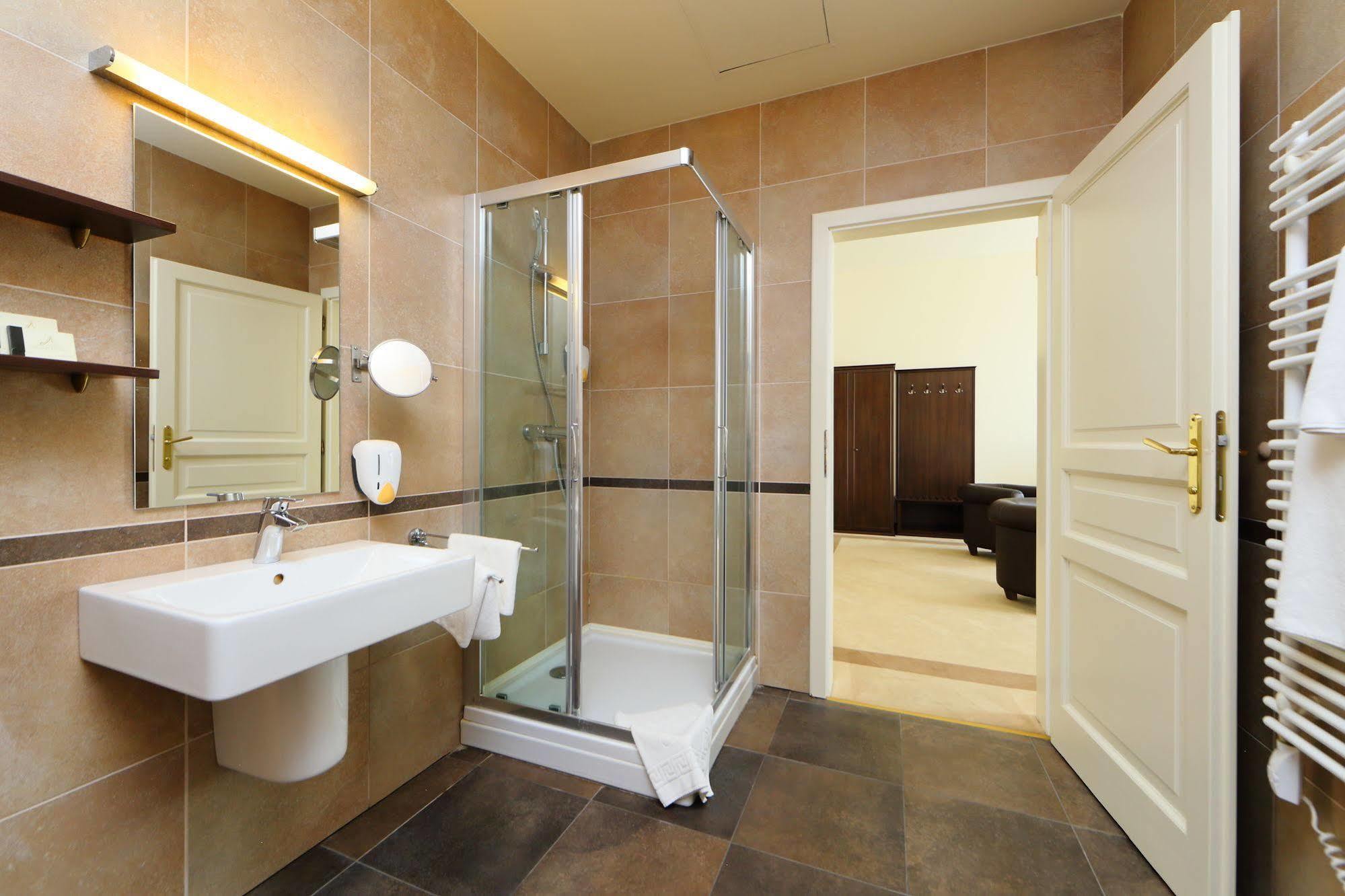 Ipoly Hotel Boutique Rooms & Suites 巴拉顿菲赖德 外观 照片