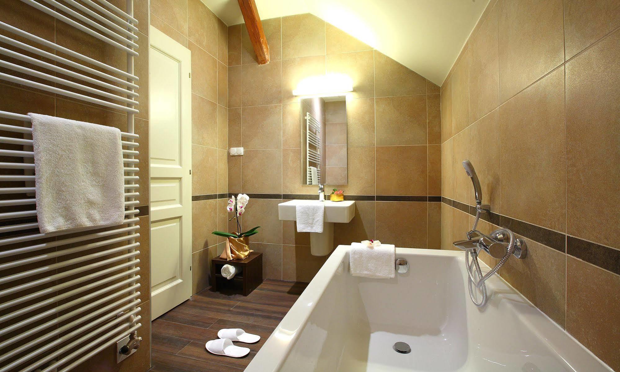 Ipoly Hotel Boutique Rooms & Suites 巴拉顿菲赖德 外观 照片