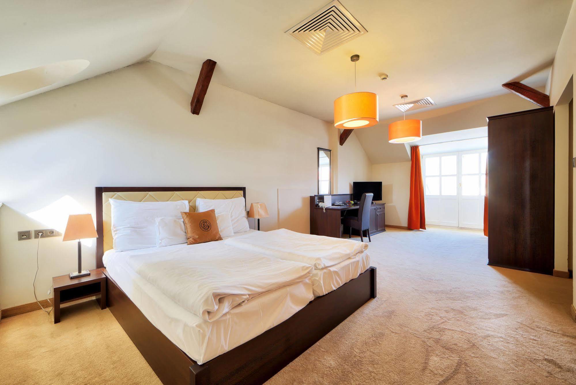 Ipoly Hotel Boutique Rooms & Suites 巴拉顿菲赖德 外观 照片