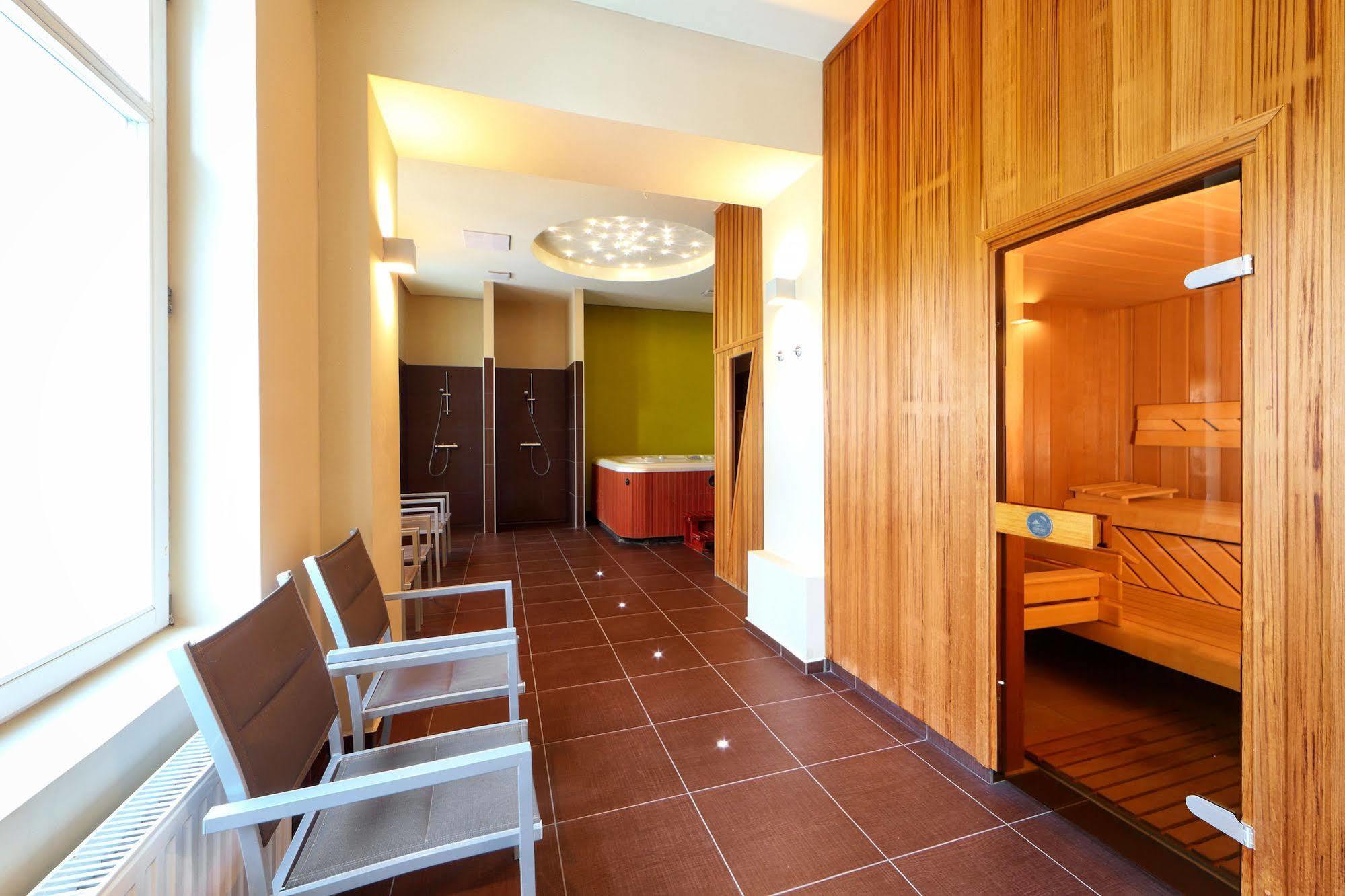 Ipoly Hotel Boutique Rooms & Suites 巴拉顿菲赖德 外观 照片