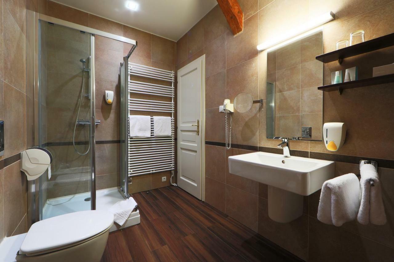 Ipoly Hotel Boutique Rooms & Suites 巴拉顿菲赖德 外观 照片